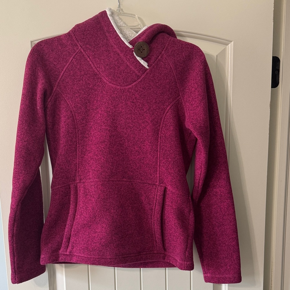 Koppen Women's Fuchsia Hoodie with Button Accent